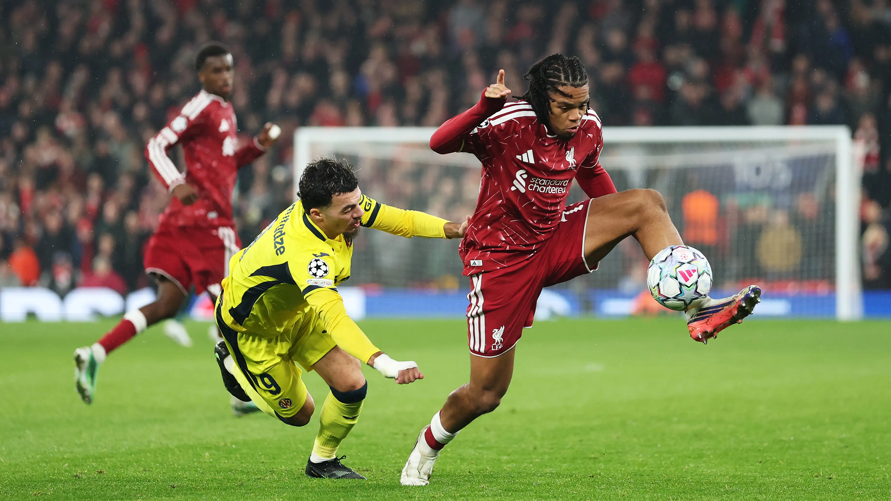 Video: Liverpool Perbaiki Kesalahan Van Dijk lewat Comeback Dramatis, Hattrick Foden Pimpin City Menang Telak