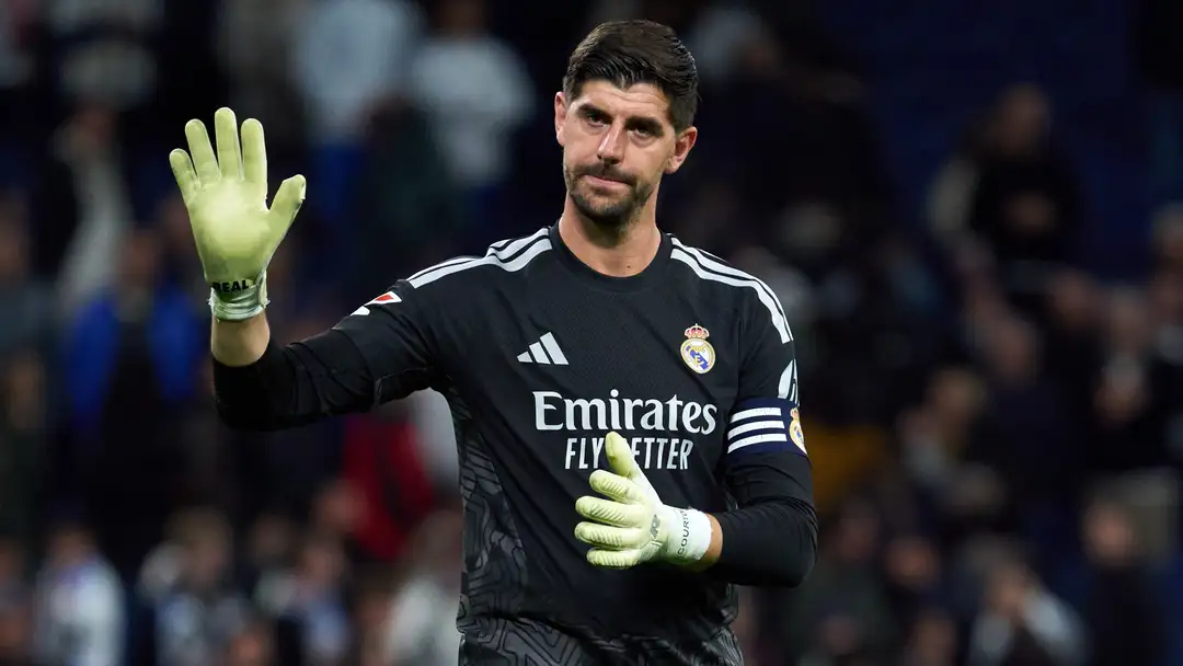 “Kami menghormati para pemain, tidak seperti kubu seberang”: Bintang Real Madrid Thibaut Courtois sindir Barcelona dalam pernyataan berapi-api jelang El Clasico