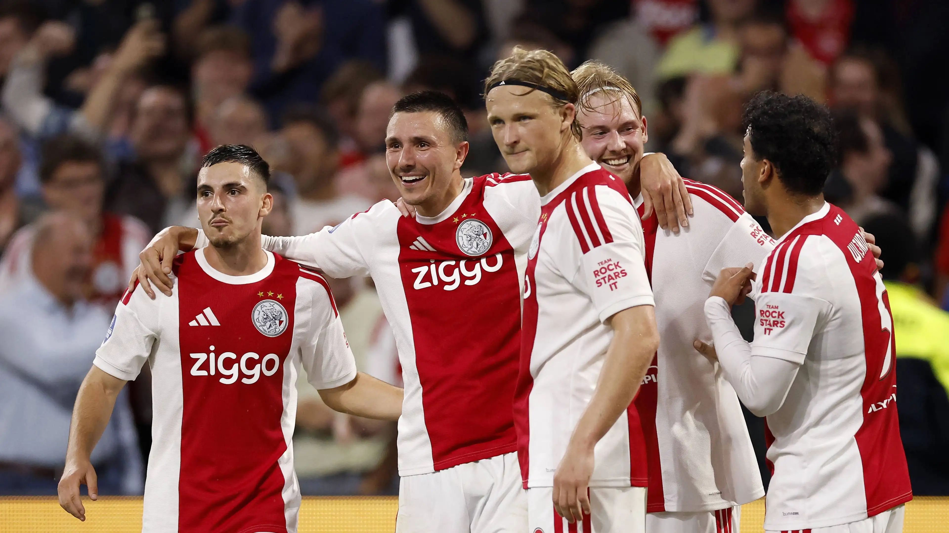 Spaan memuji setinggi langit penyerang Ajax: 'Begitu penuh sesak dengan bakat'