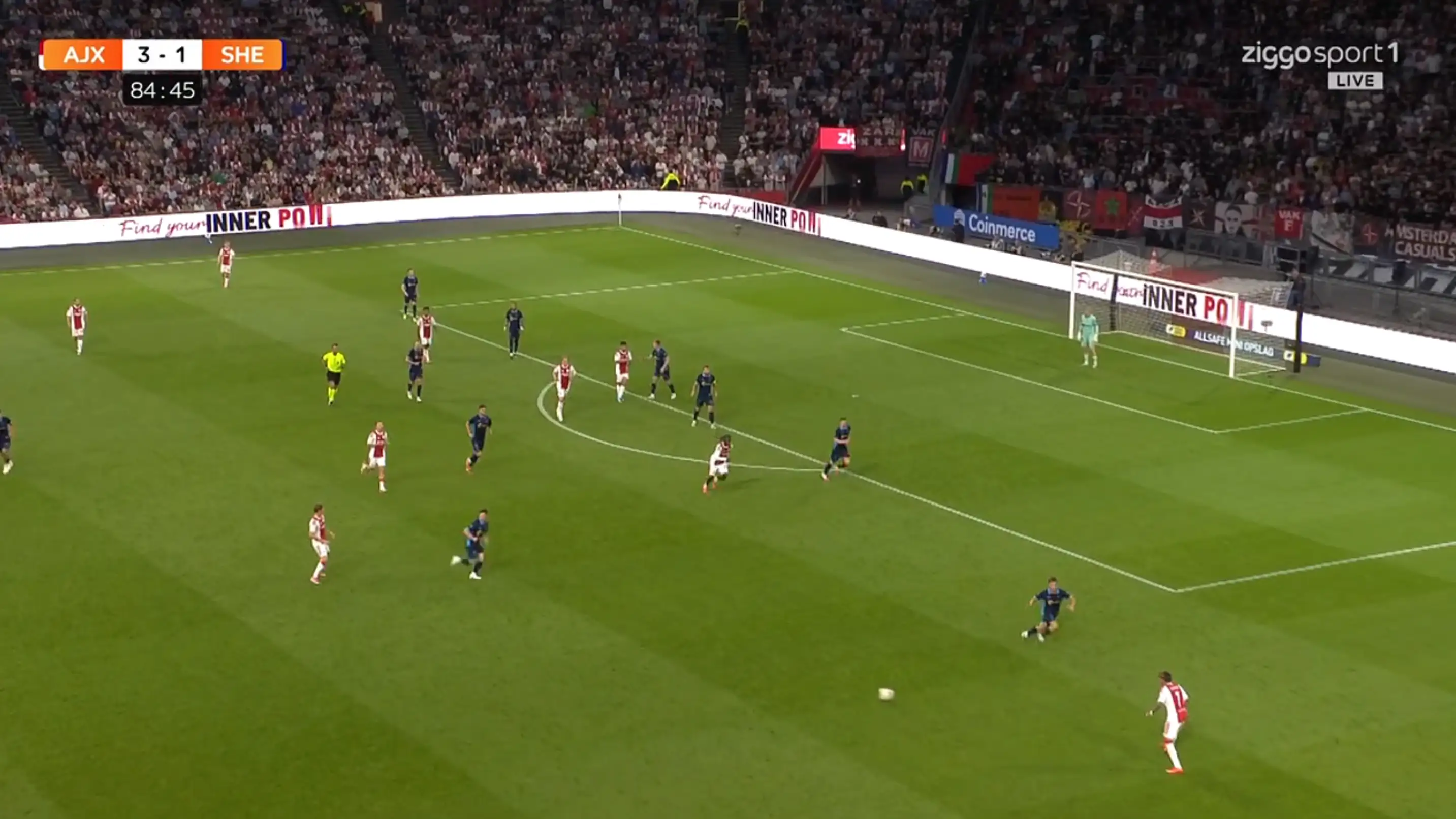 Fans Ajax sudah sangat khawatir dengan pembelian besar: "Apakah ini benar seorang pesepakbola?"
