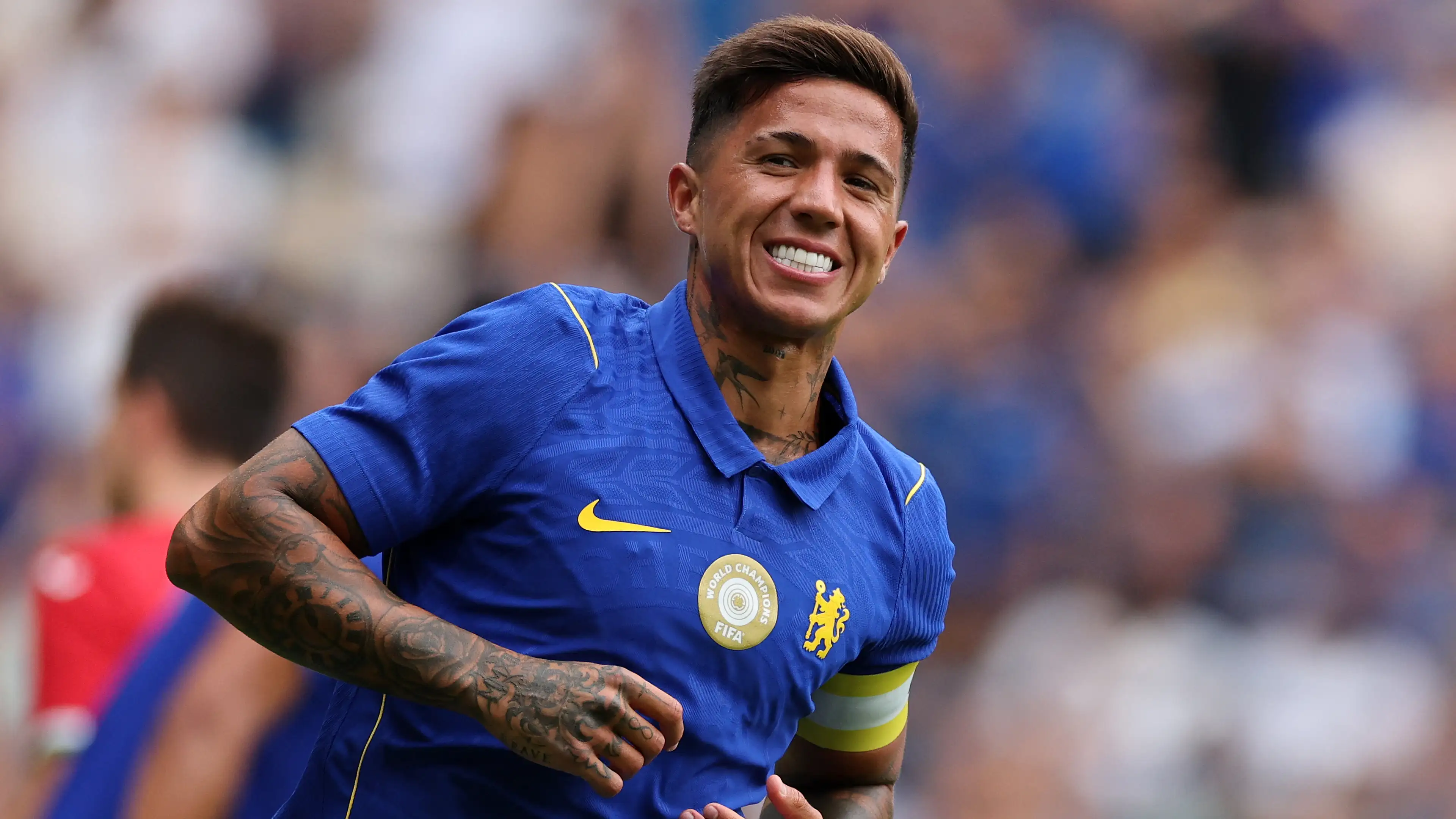 Transfer bersejarah rampung di detik-detik akhir: Manchester City resmi umumkan perekrutan Enzo