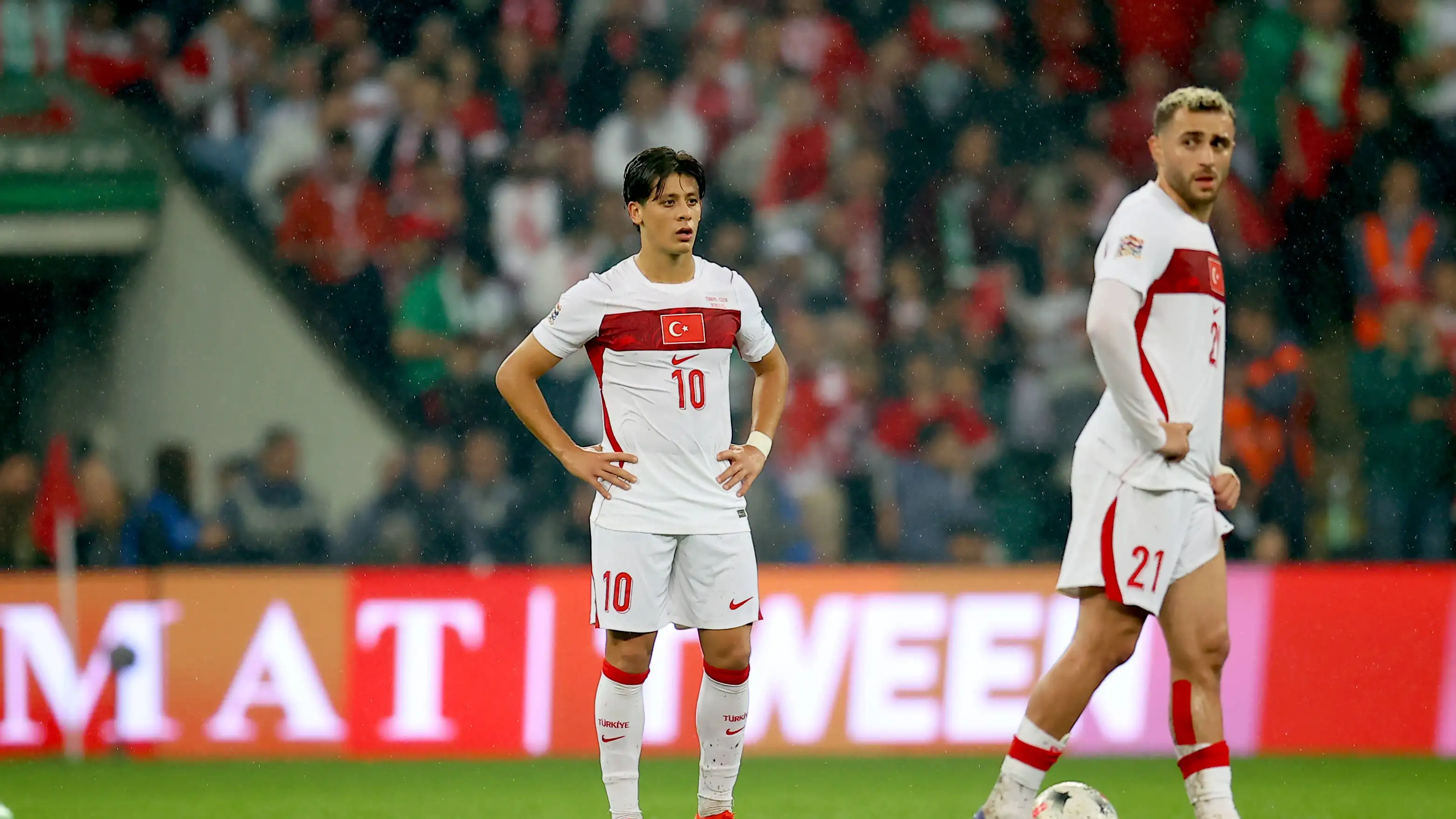 Turki dipermalukan habis-habisan di kandang sendiri; suporter menuntut Vincenzo Montella pergi