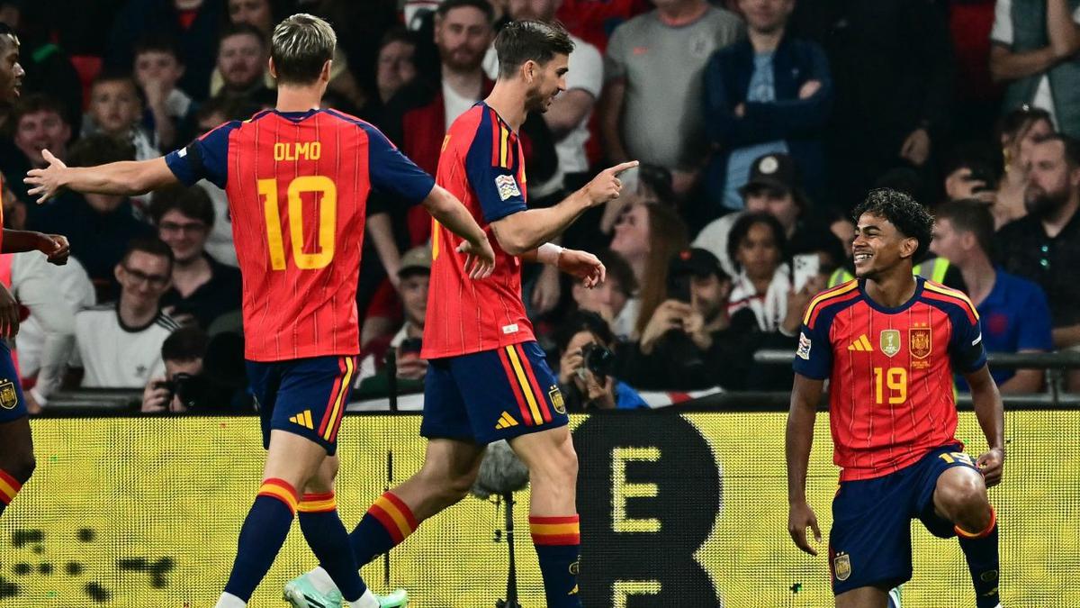 Oleh-Oleh untuk Barcelona dari Duel Inggris vs Spanyol