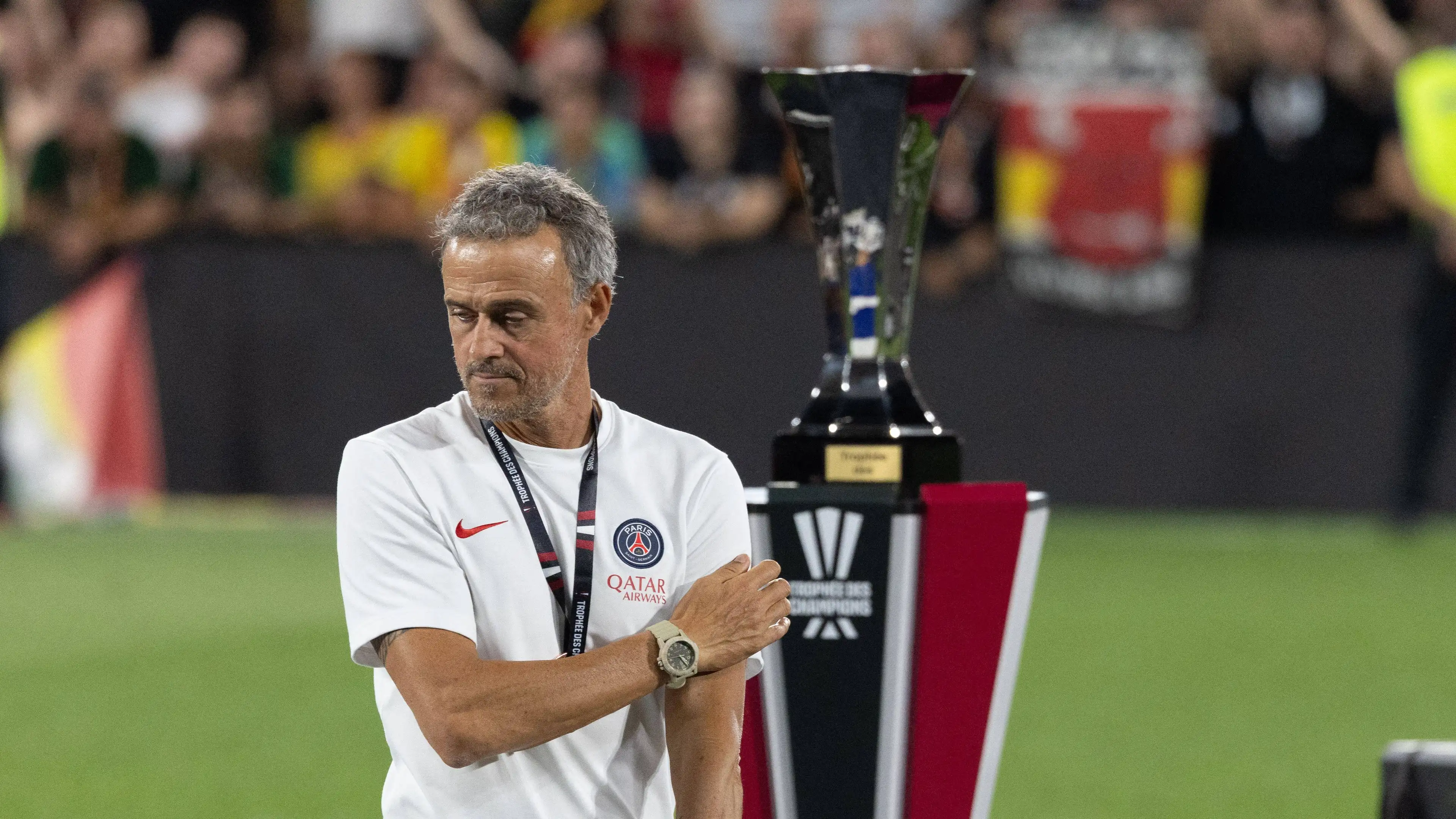 Luis Enrique kembali mencoret dua penyerang dari skuad Paris Saint-Germain