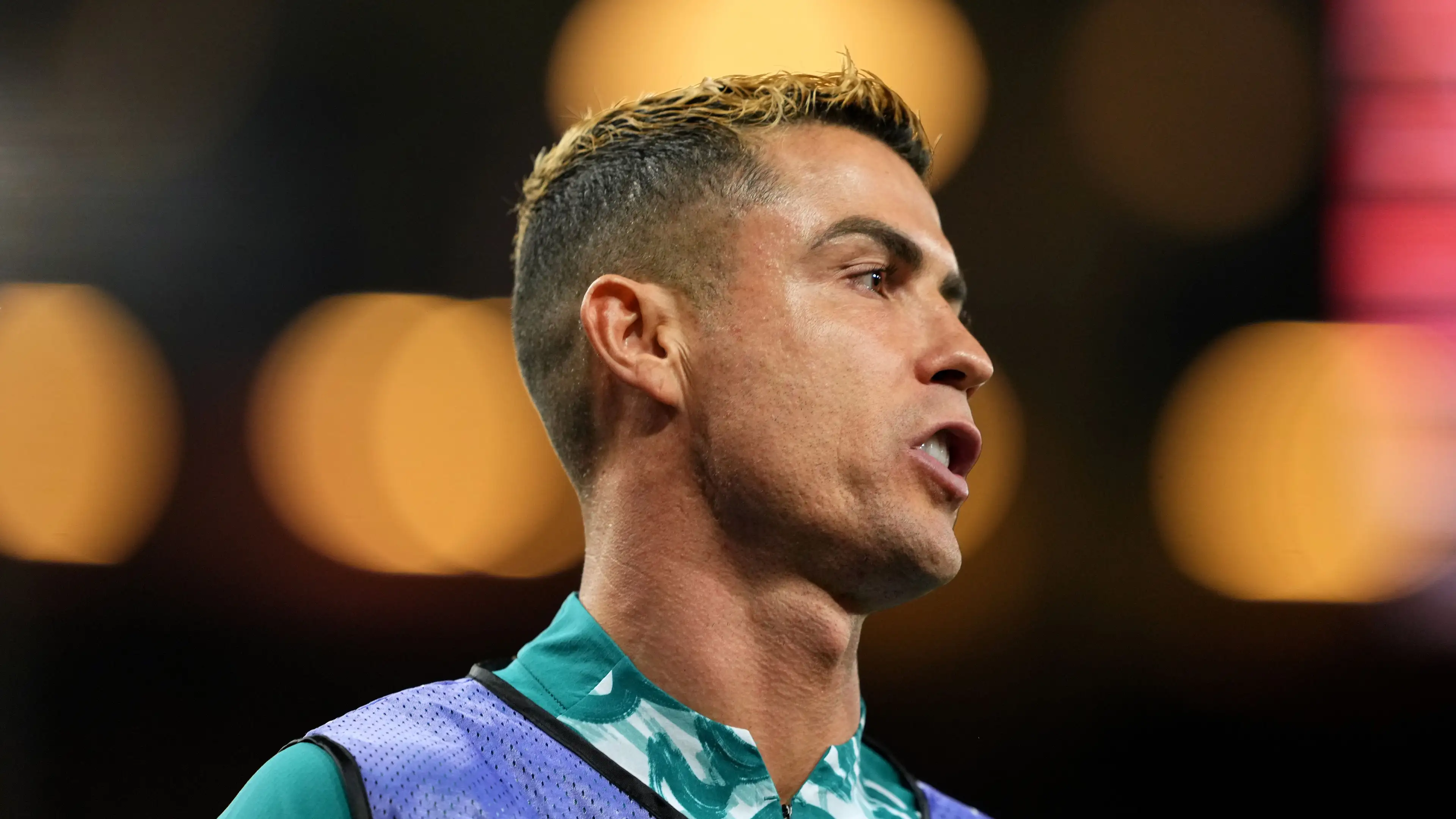 Apakah cangkir kopi menuliskan akhir kisah epik Ronaldo bersama Portugal?