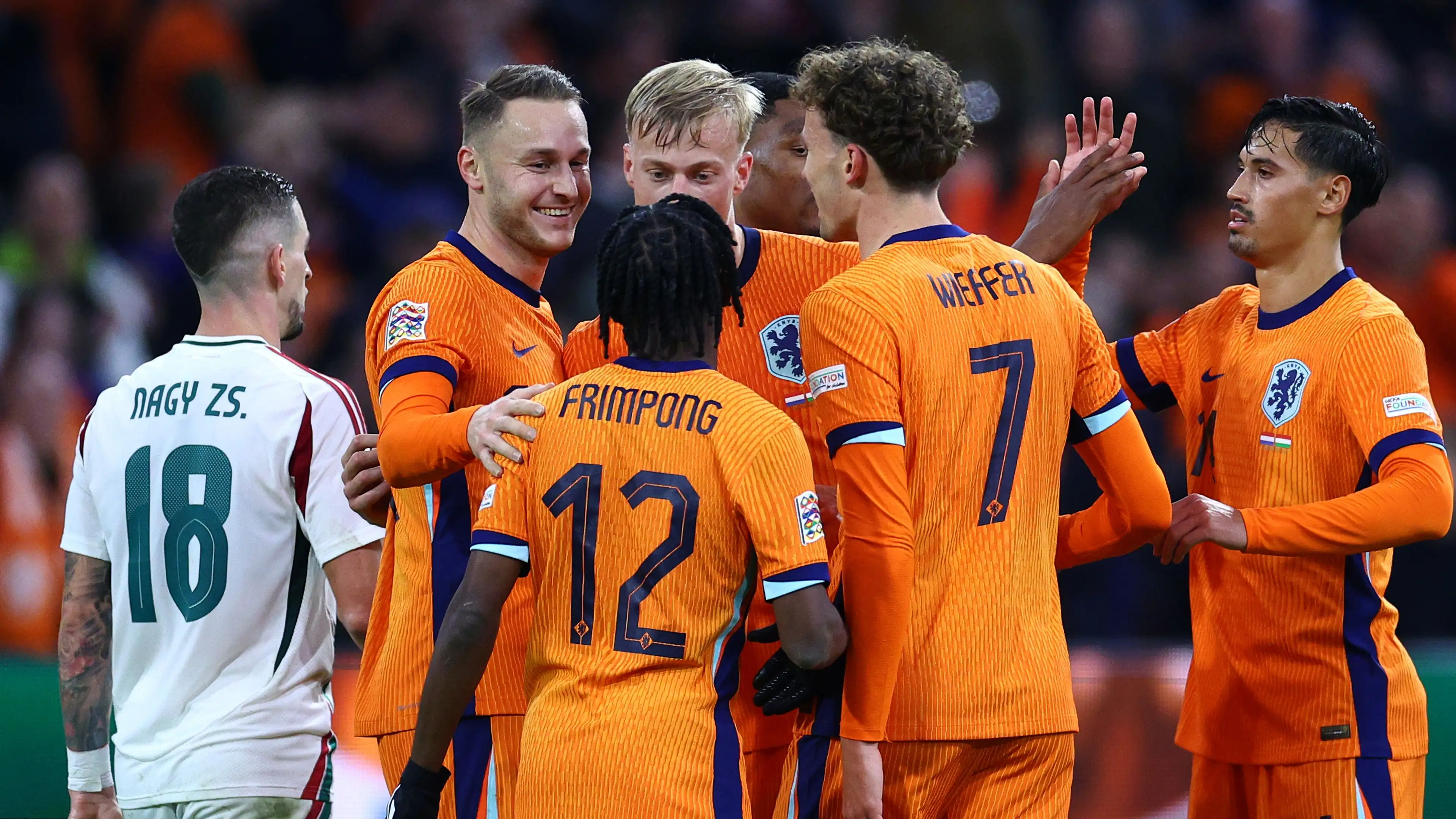 Newcastle United ingin mendatangkan satu lagi pemain Belanda setelah Steur dan Botman