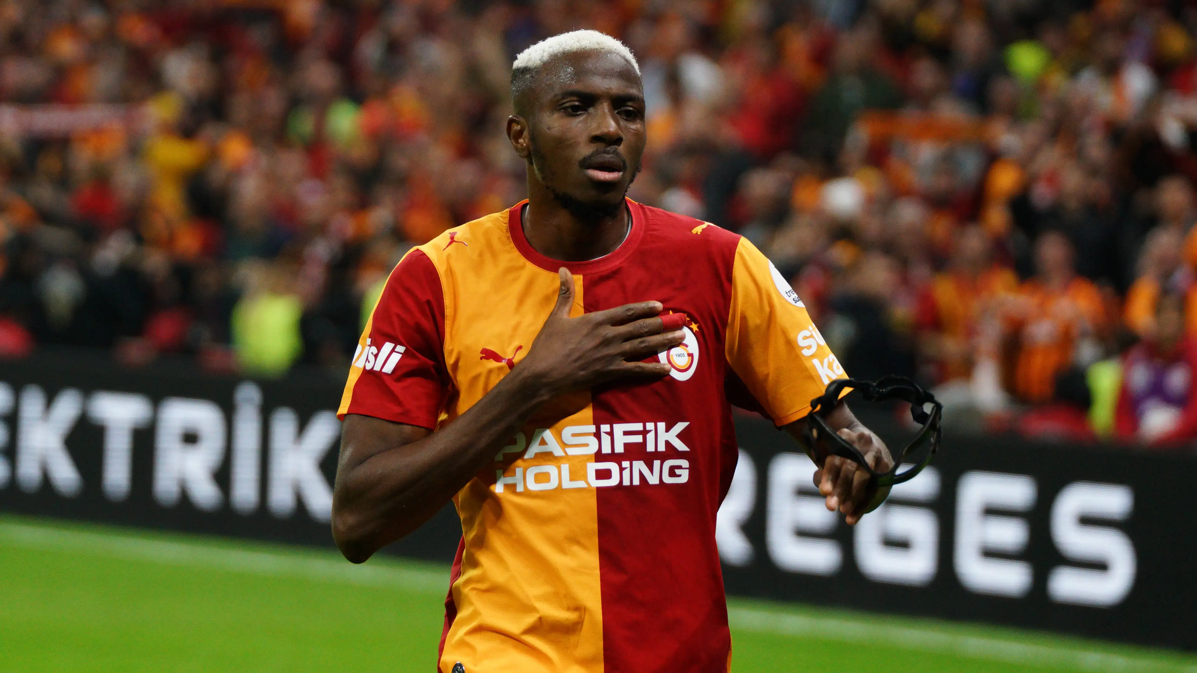 Victor Osimhen bersinar dalam derbi Turki dan membawa Galatasaray yang tampil sangat dominan mengalahkan Fenerbahçe