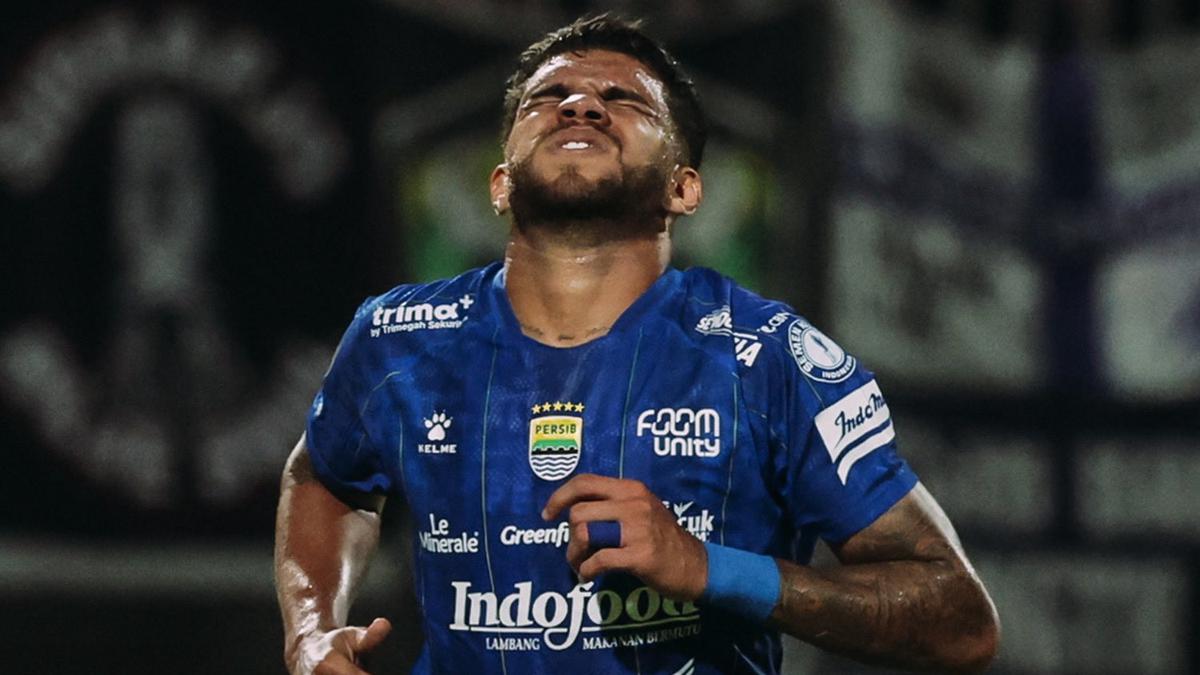 Persib Bandung Tumbang di Pamekasan, Gol Mitkov Antarkan Madura United Menang 1-0