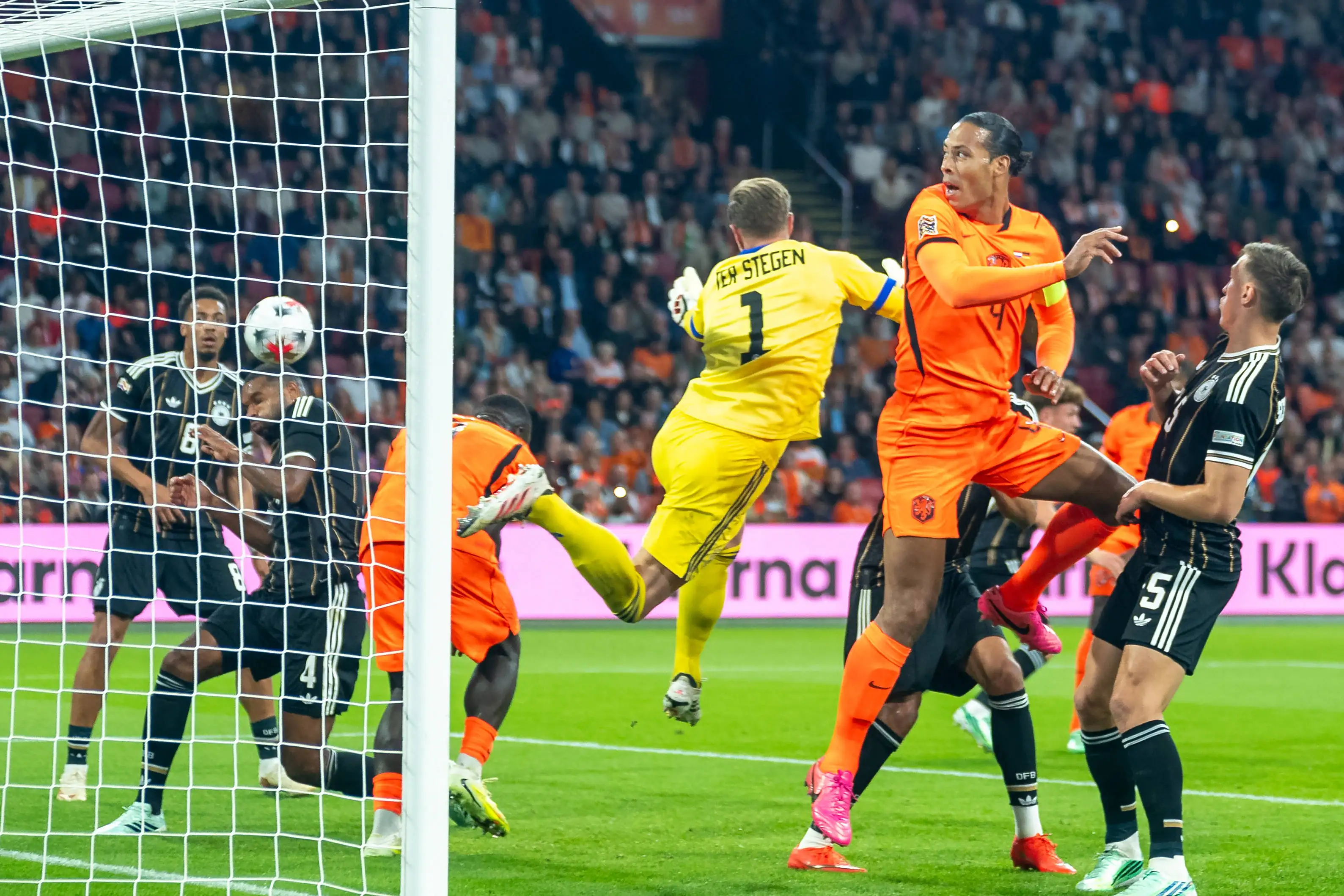 Ini alasan sebenarnya gol Van Dijk ke gawang Jerman dianulir