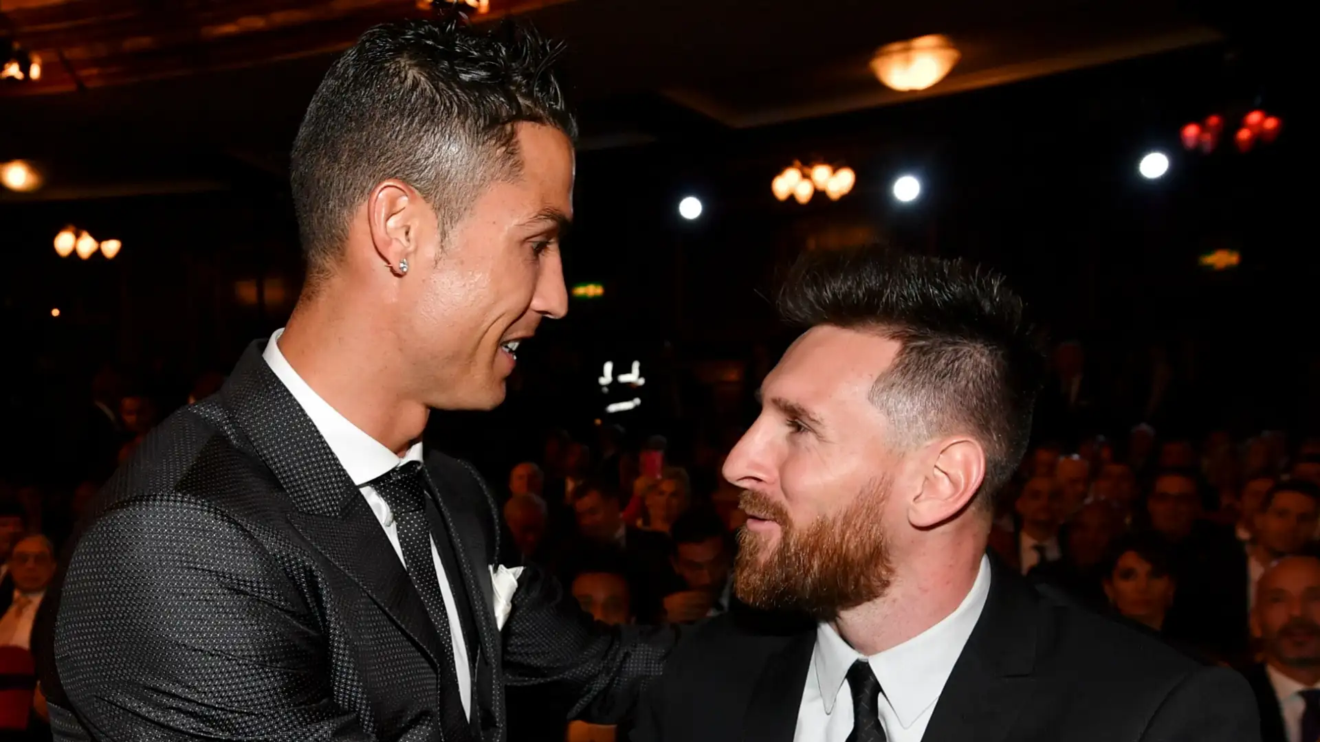 Peristiwa akbar sepak bola abad ini: Cristiano dan Messi setuju bermain dalam satu tim