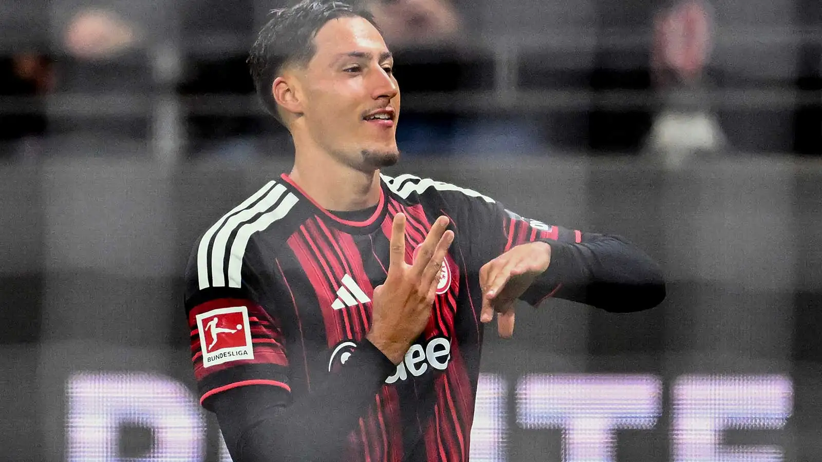 Adi Hütter beri pelajaran kepada sosok tumpuan harapan: Eintracht Frankfurt raih kemenangan yang melegakan setelah hasil memalukan