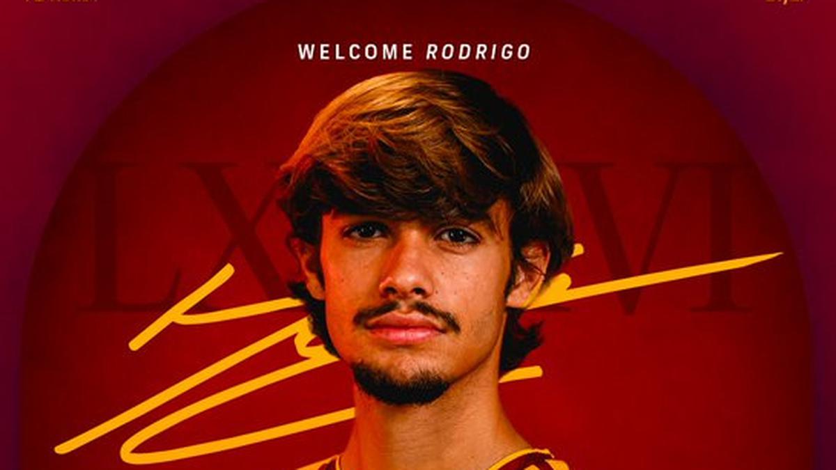Rekor Unik AS Roma, Jadi Klub Pertama yang Pakai Seragam 1 Hingga 99