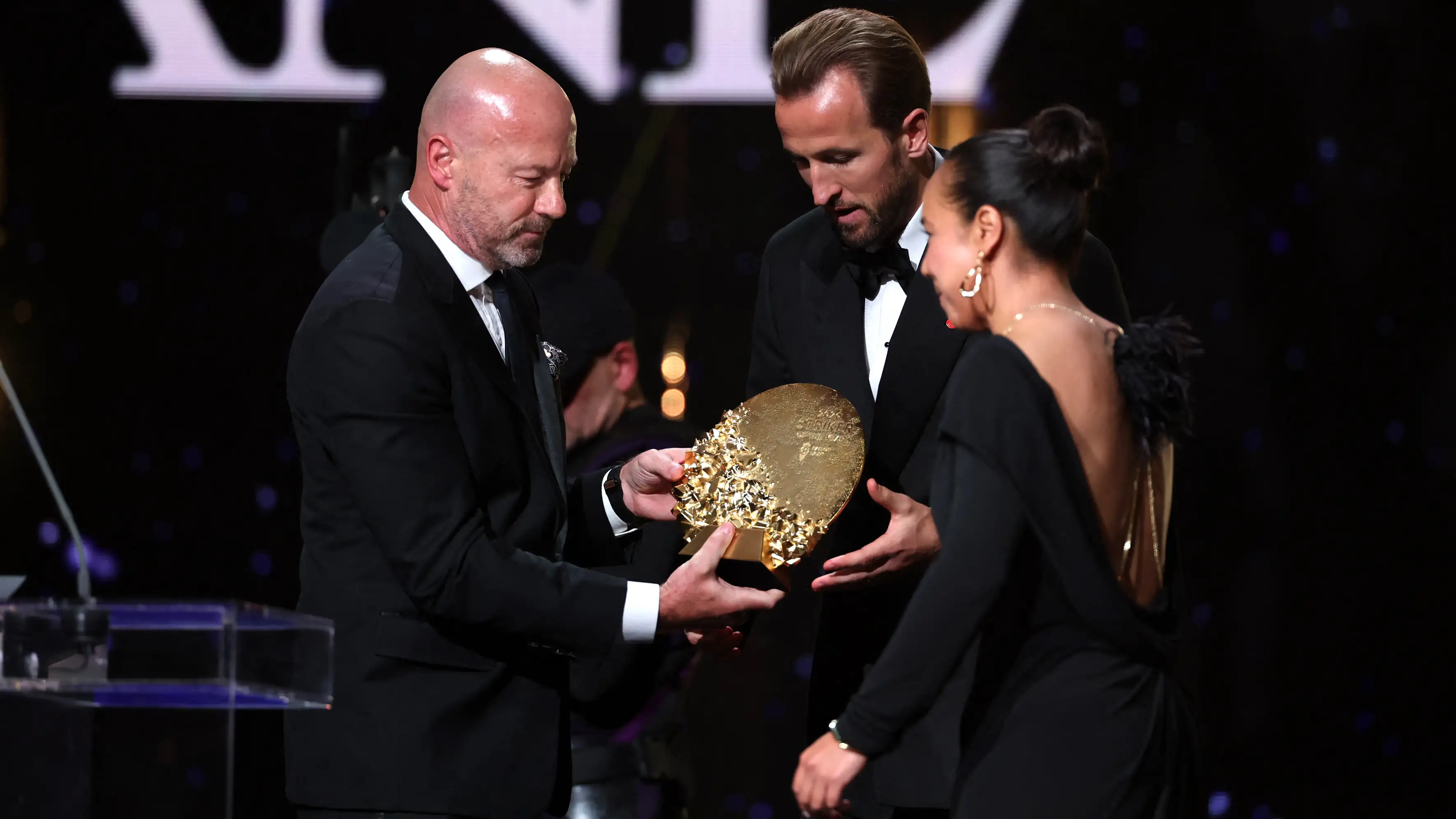 Selain Ballon d'Or, Kane raih penghargaan istimewa dalam acara di London