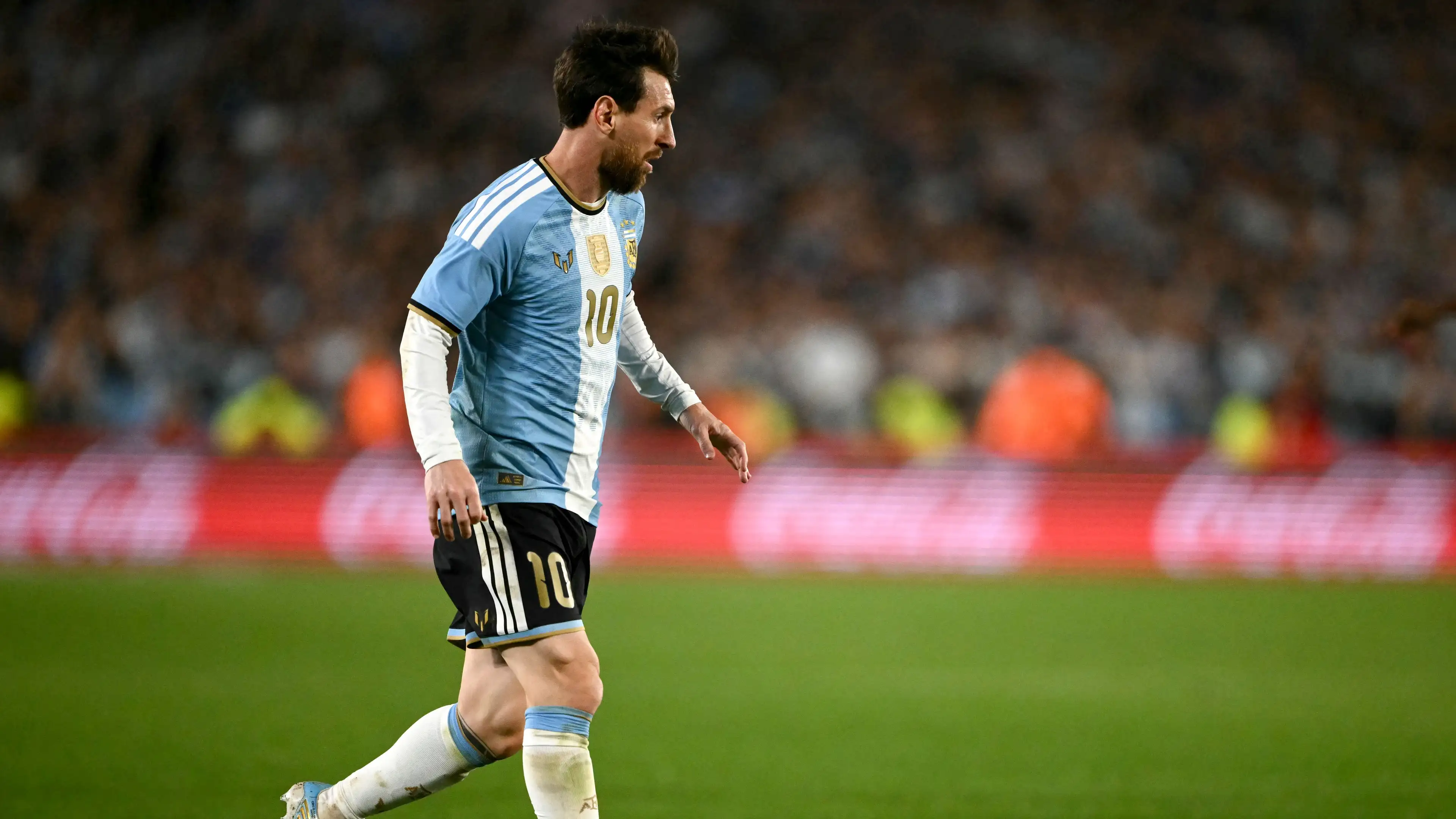 Setelah 24 Jam Perpisahan, Messi Membakar Semangat Argentina dengan Twit yang Mengharukan